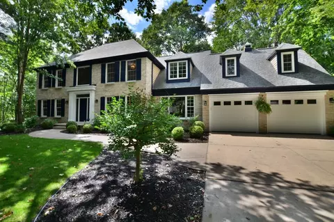 6109 Pinewood, Midland, MI 48640