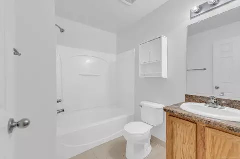 Bath - 1139 Beaver Run, Troy, MI 48083 photo 2 of 2