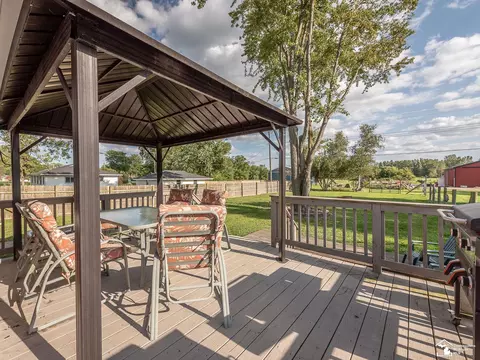 2337 Carleton W, Carleton, MI 48117 photo 12