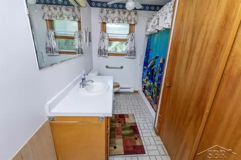 Bath - 9851 Lydell, Farwell, MI 48622 photo 2 of 4