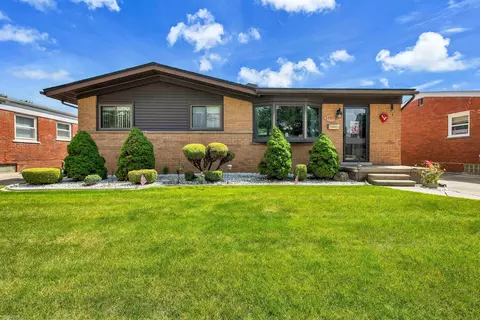 21512 Willow Wisp, Saint Clair Shores, MI 48082