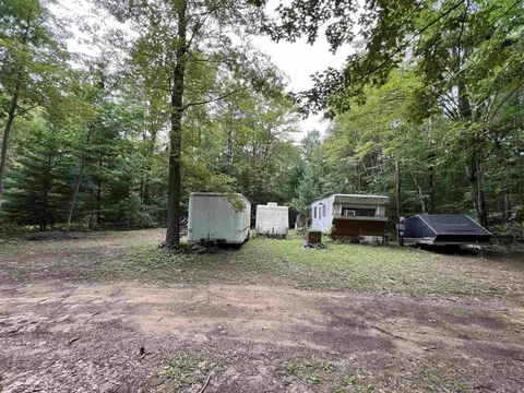 4393 Hemlock St, Alger, MI 48610