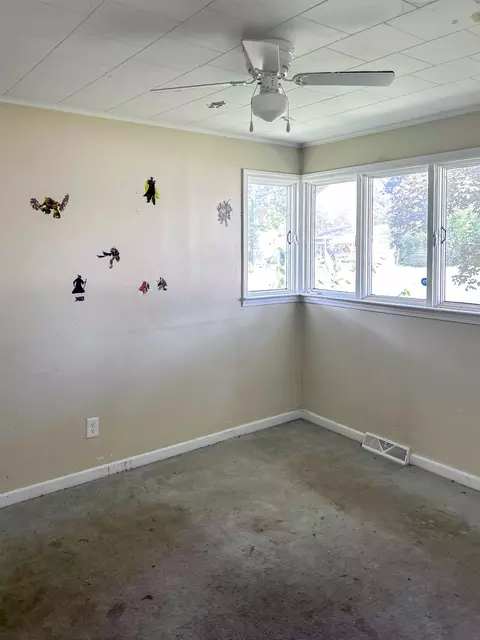 Bedroom - 3185 Hatherly, Flint, MI 48504 photo 1 of 3