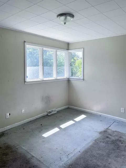 Bedroom - 3185 Hatherly, Flint, MI 48504 photo 2 of 3