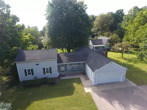 24975 Armada Rdg, Armada, MI 48005