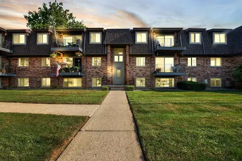 424 Riviera, Saint Clair Shores, MI 48080