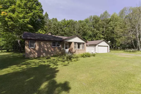 110 Mattson, Iron River, MI 49935