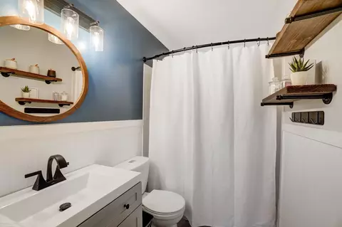 Bath - 6180 Central, Romulus, MI 48174 photo 1 of 3