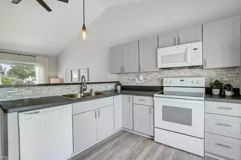 Kitchen - 6180 Central, Romulus, MI 48174 photo 3 of 3