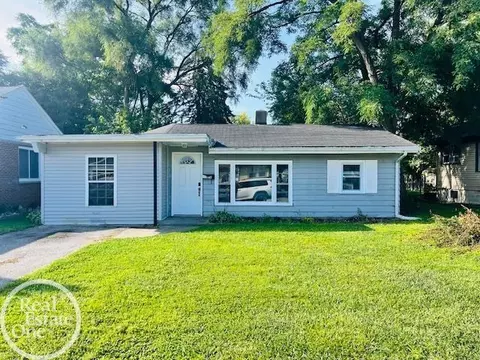 1618 Francis, Port Huron, MI 48060