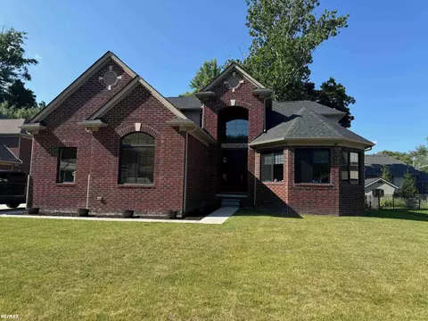 34333 Dante, Chesterfield, MI 48047