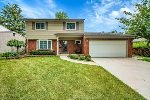 41732 Mae Wood, Sterling Heights, MI 48313