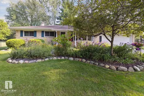 4440 N Hillcrest, Flint, MI 48506