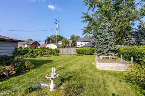 596 Lakeland, Grosse Pointe, MI 48230 photo 36