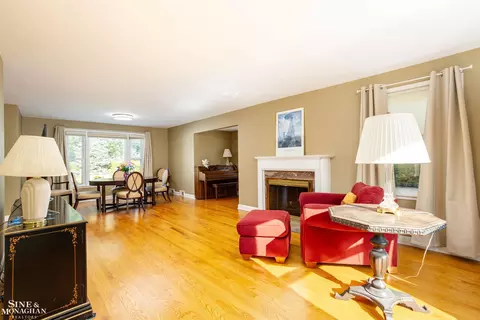 596 Lakeland, Grosse Pointe, MI 48230 photo 4