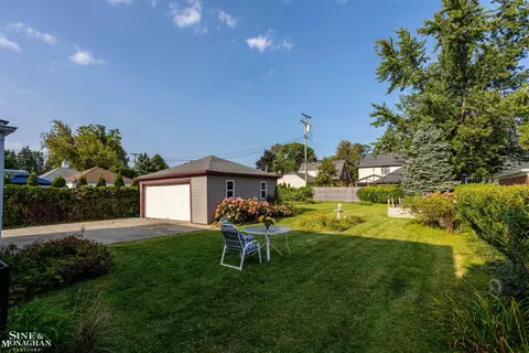 596 Lakeland, Grosse Pointe, MI 48230 photo 38