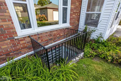 596 Lakeland, Grosse Pointe, MI 48230 photo 39
