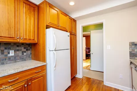 596 Lakeland, Grosse Pointe, MI 48230 photo 12