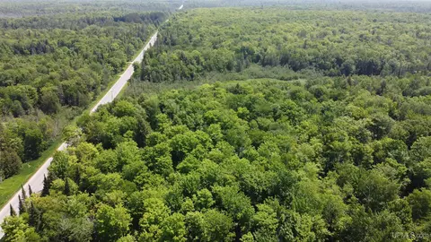 On E Shingleton, Shingleton, MI 49884