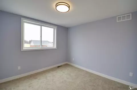 Bedroom - 4911 Skylark, Monroe, MI 48161 photo 2 of 7