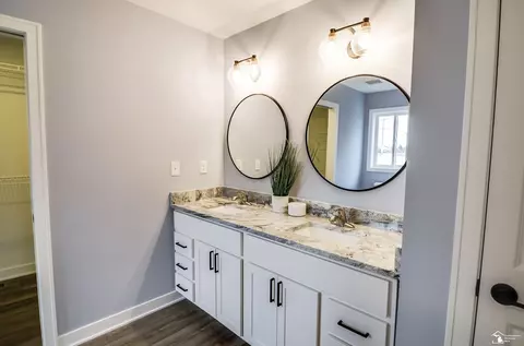 Bath - 4911 Skylark, Monroe, MI 48161 photo 1 of 4