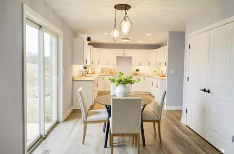 Dining - 4911 Skylark, Monroe, MI 48161 photo 2 of 2