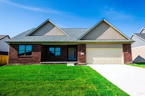 4923 Skylark, Monroe, MI 48161