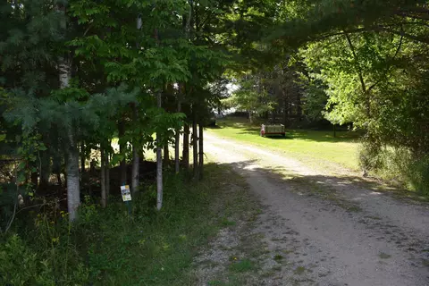 5357 Avebury, Gladwin, MI 48624 photo 4