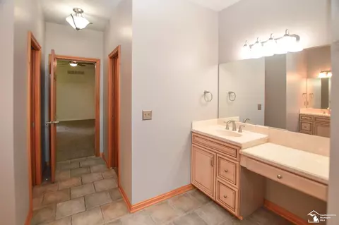 1009 Regents, Monroe, MI 48161 photo 28