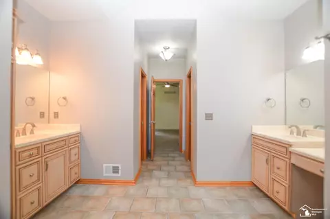 1009 Regents, Monroe, MI 48161 photo 27