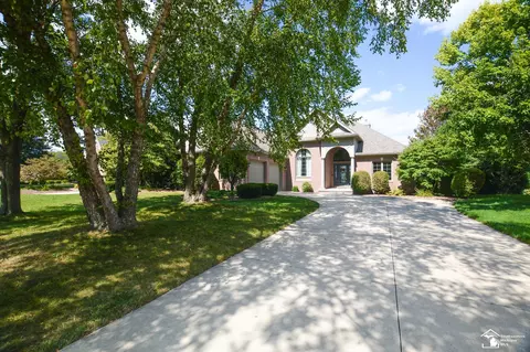1009 Regents, Monroe, MI 48161 photo 3