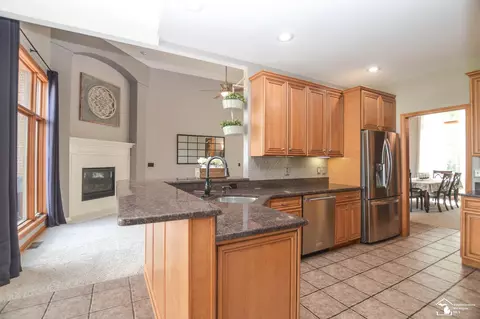 1009 Regents, Monroe, MI 48161 photo 18