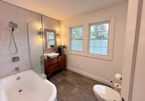 Bath - 40 Washington, Sandusky, MI 48471 photo 5 of 5