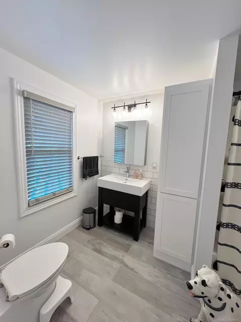 Bath - 40 Washington, Sandusky, MI 48471 photo 3 of 5