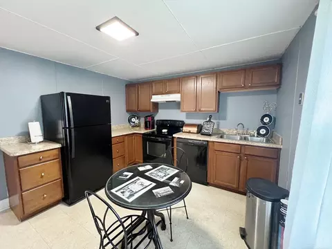 Kitchen - 40 Washington, Sandusky, MI 48471 photo 2 of 3