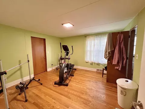 Bedroom - 40 Washington, Sandusky, MI 48471 photo 2 of 4