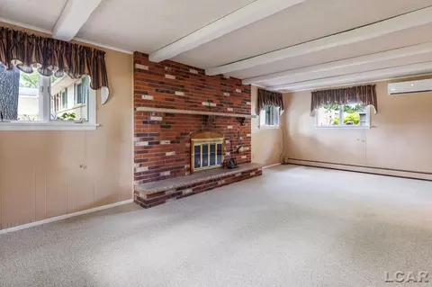 Living - 2726 Coach Lite, Tecumseh, MI 49286 photo 6 of 7