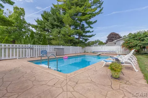 Exterior - 2726 Coach Lite, Tecumseh, MI 49286 photo 2 of 15