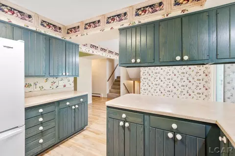Kitchen - 2726 Coach Lite, Tecumseh, MI 49286 photo 5 of 8