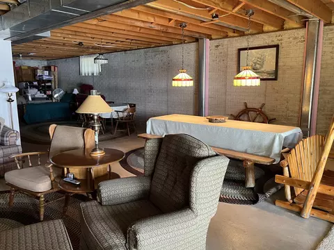 Dining - 2379 Islanders, Gladwin, MI 48624 photo 3 of 4