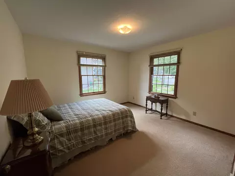 Bedroom - 2379 Islanders, Gladwin, MI 48624 photo 3 of 9
