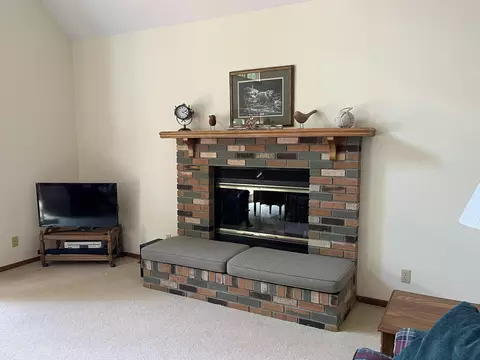 Living - 2379 Islanders, Gladwin, MI 48624 photo 4 of 7