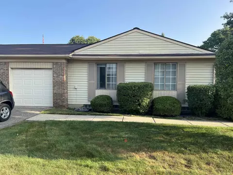 Exterior - 2937 Roundtree, Troy, MI 48083 photo 2 of 5