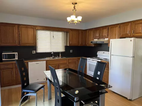 Kitchen - 2937 Roundtree, Troy, MI 48083 photo 1 of 1