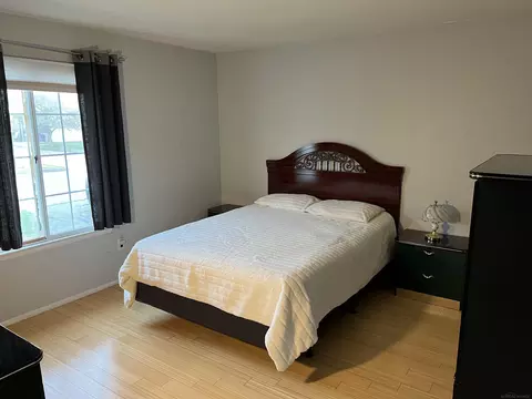 Bedroom - 2937 Roundtree, Troy, MI 48083 photo 1 of 2