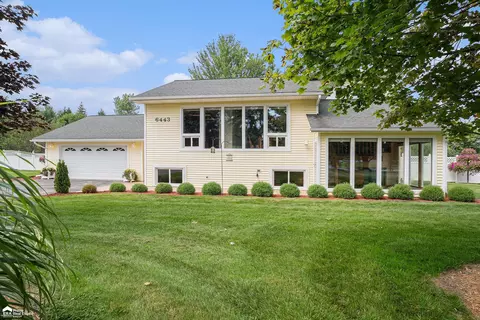 6443 E Bristol, Burton, MI 48519
