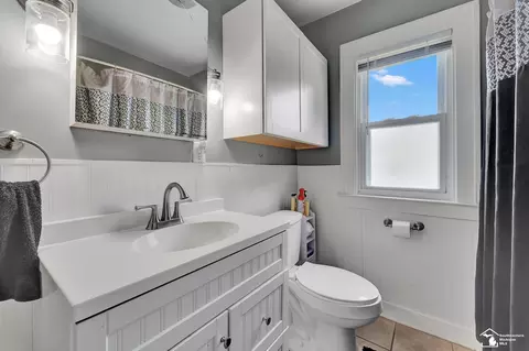 Bath - 21 Stanford, Monroe, MI 48162 photo 1 of 1
