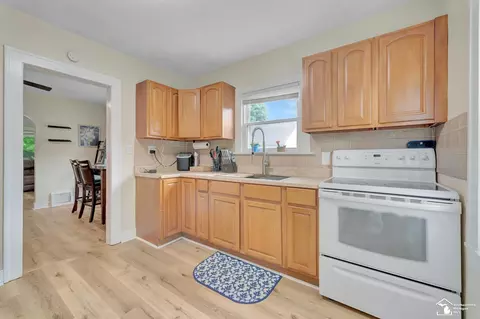 Kitchen - 21 Stanford, Monroe, MI 48162 photo 1 of 3