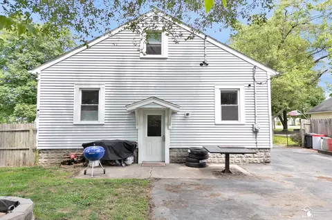 Exterior - 21 Stanford, Monroe, MI 48162 photo 7 of 11