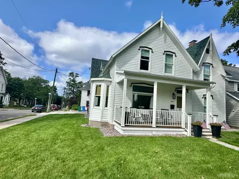 403 E Arch, Marquette, MI 49855